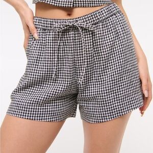 Abercrombie & Fitch Mid Rise Linen-Blend Gingham Pull-On Short